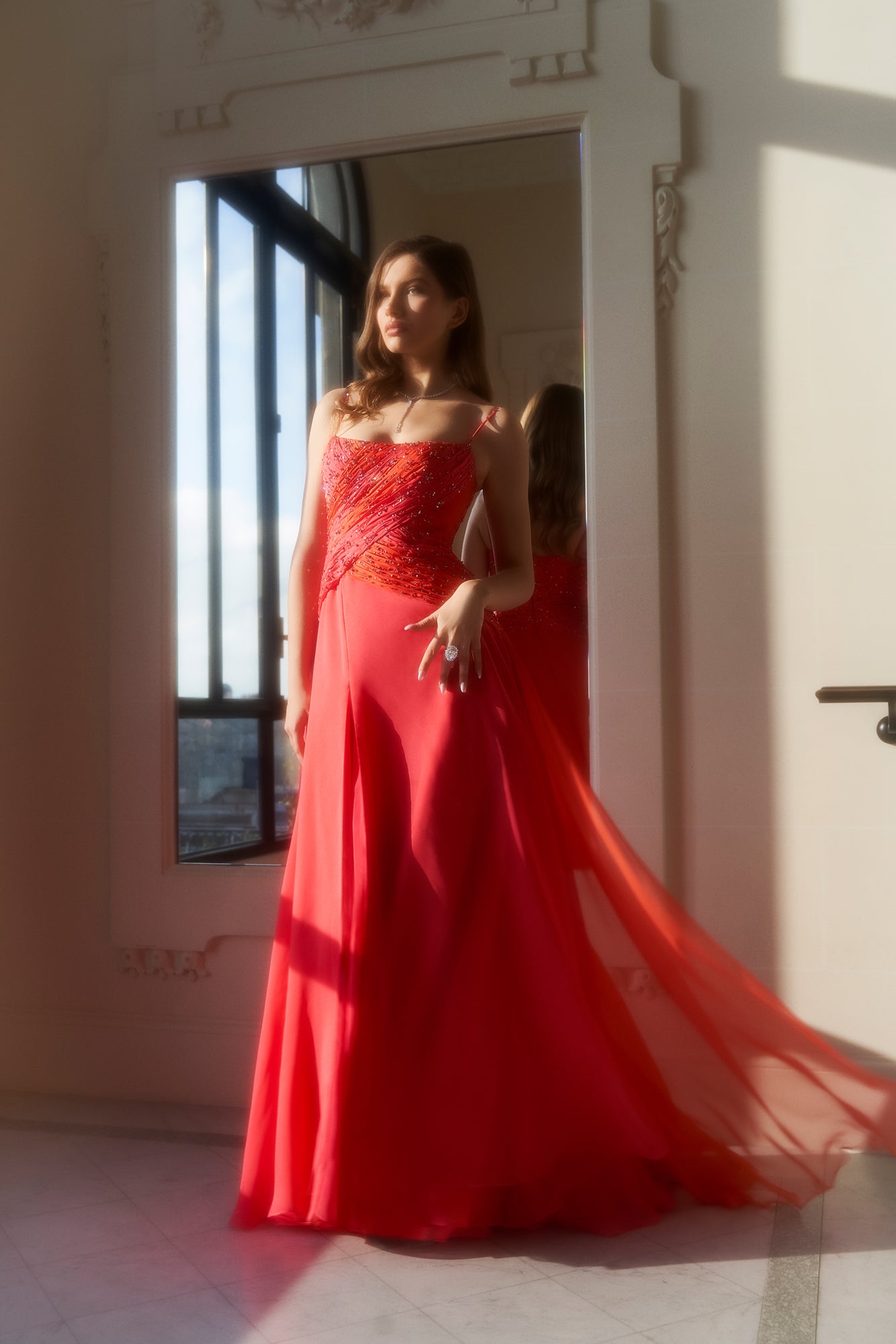 seductive red dress for a glamorous look