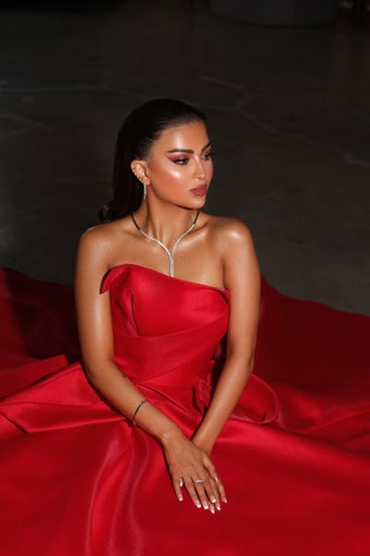 Gorgeous open-breasted red satin evening dress